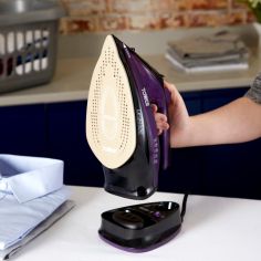 Tower Ceraglide Cord/Cordless Iron 2400w
