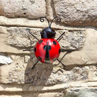 Decor Ladybird Metal Wall Art – Colourful Garden Decoration