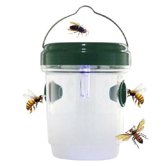 Dual-Purpose Solar Mosquito and Wasp Trap for Outdoor and Indoor Use – Rechargeable Insect Control with Suspension Hook