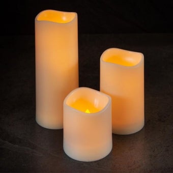 Flameless Realistic LED Candle I Battery Operated I 7.5 x 7.5cm