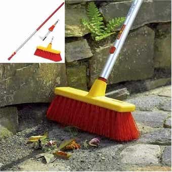 Wolf Garten Clean Up Set (Broom, Scraper & 150cm Handle)