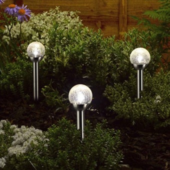 Glow Orb Glass Stake – Solar-Powered Garden Light