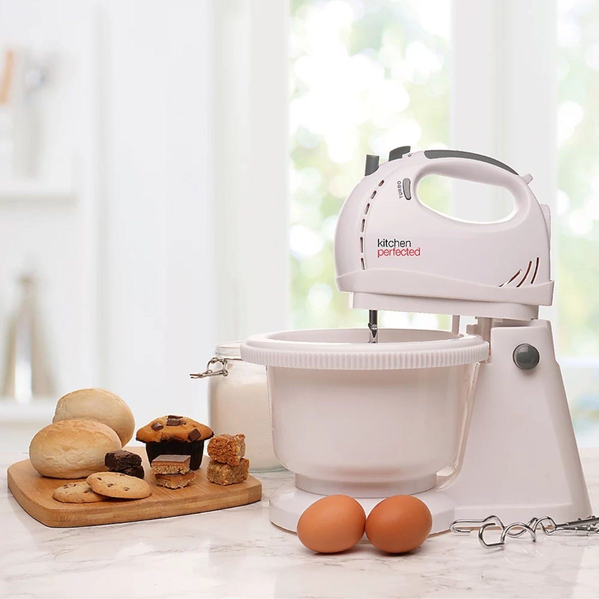 KitchenPerfected 300W Hand Mixer with 2 Litre Rotating Mixing Bowl and Stand White Electric Whisk with Beaters and Dough Hooks

