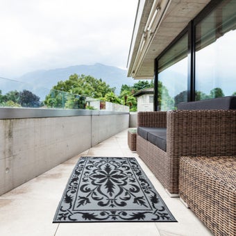 Reversible Balcony Carpet 70x200cm - Black and White Outdoor Rug for Patios, Balconies, and Terraces