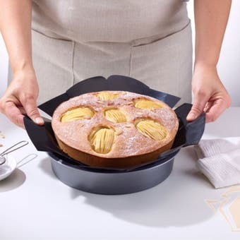 NoStik Round Cake Tin Liner - 20cm