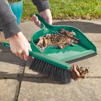 Yard Pan and Brush Set – Heavy Duty Outdoor Sweeper with Wide Dustpan and Rubber Lip