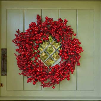 BerryBurst Wreath 40cm – Traditional Red Berry Christmas Wreath